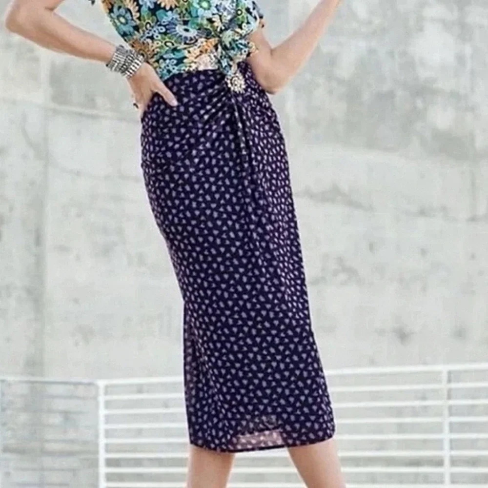 CAbi Island Navy Skirt‎ Sz L Patterned Skirt